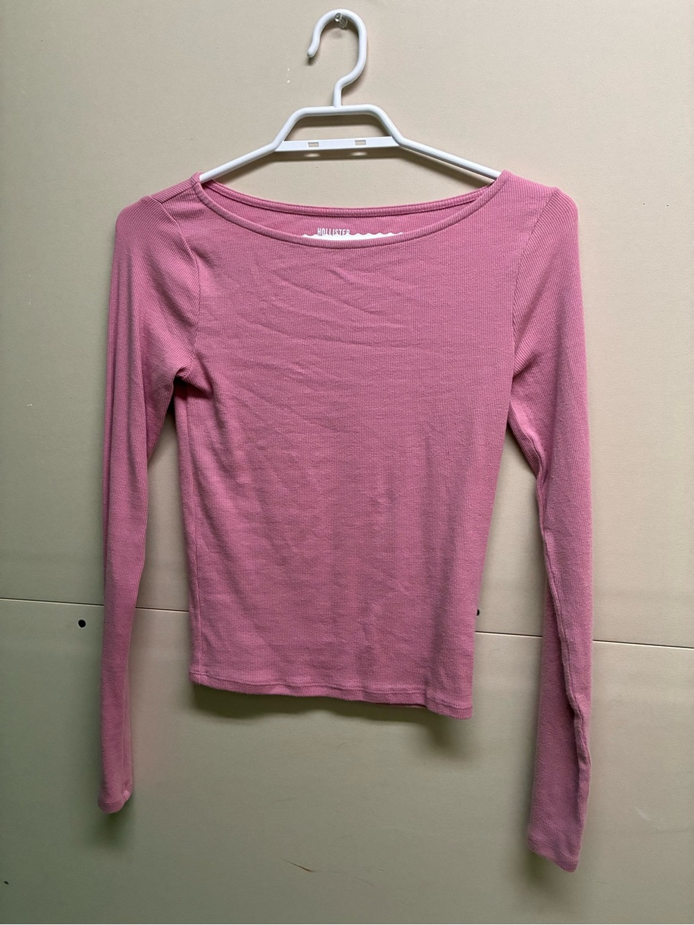 Hollister Long Sleeve Boatneck Top in Rose Pink NEVER WORN
